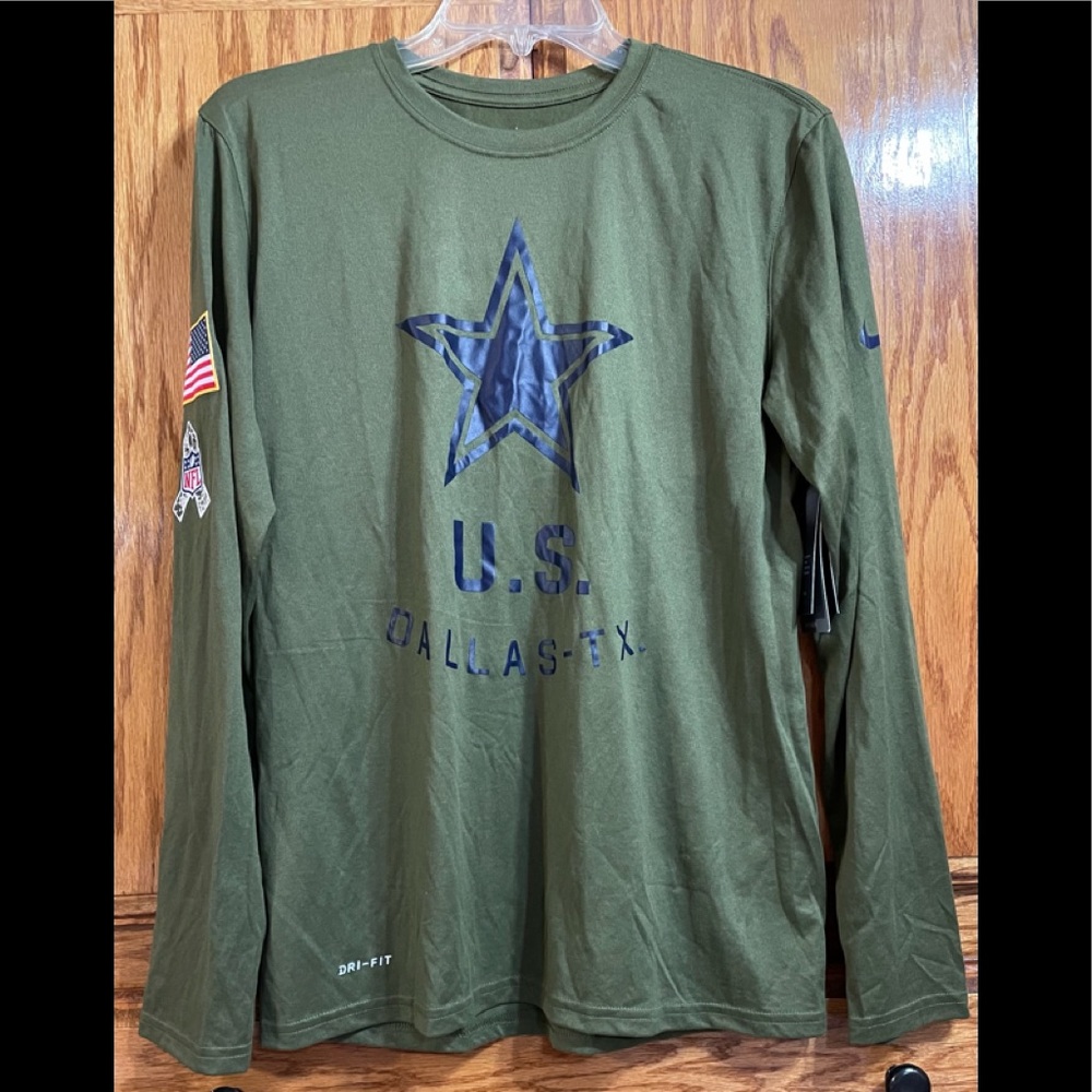 Nike Men’s Dri-Fit Tee.